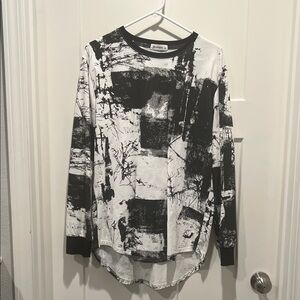 LIEGOU Monochrome Abstract Long Sleeve Tee black/white Men’s Size M